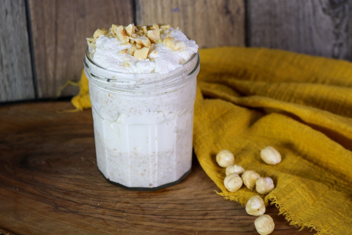 Porridge mit weißer Schokolade