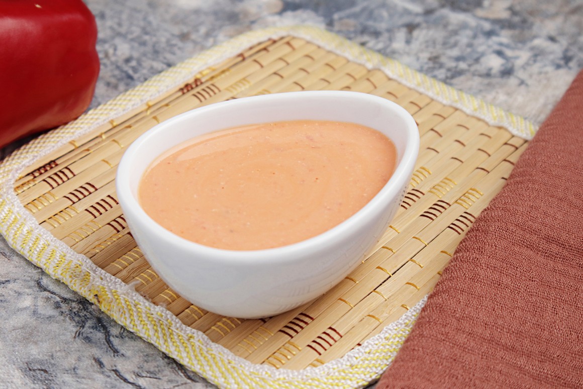 Schafskäse-Paprika-Dip