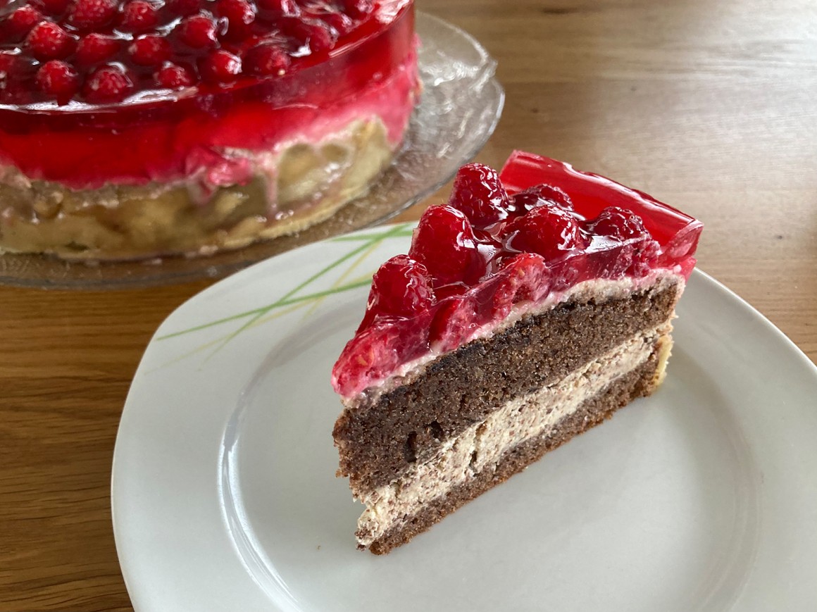 Himbeertorte mit Marzipan