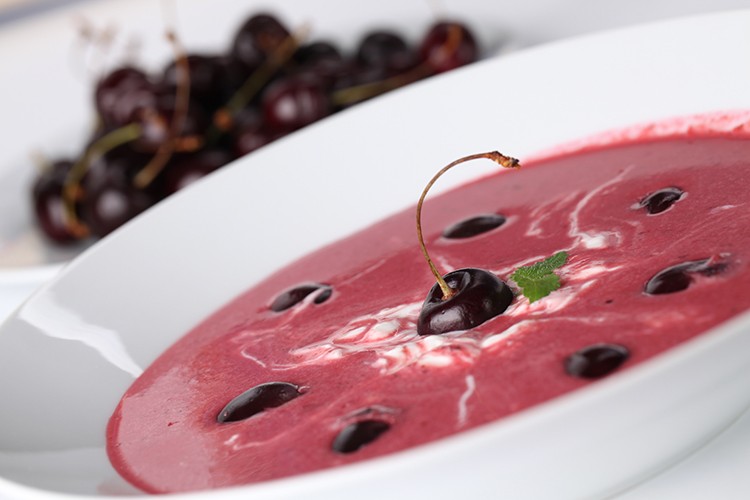 Sommer-Kirschsuppe