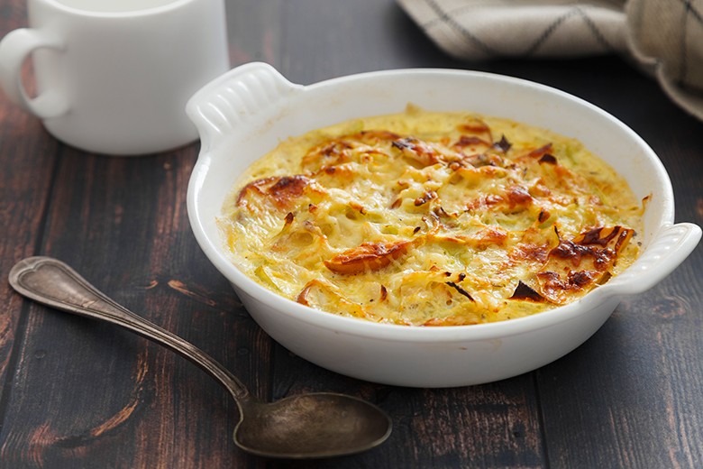 Auflauf mit Weißkohl und Äpfeln