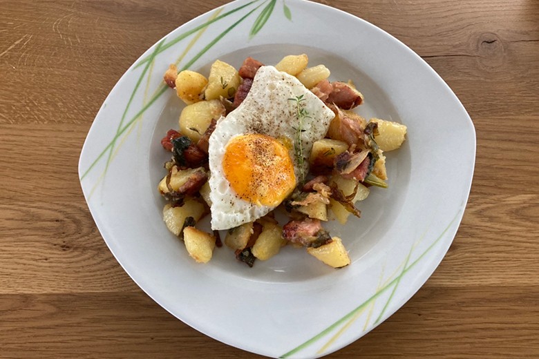 Würzige Kartoffelpfanne mit Leberkäse