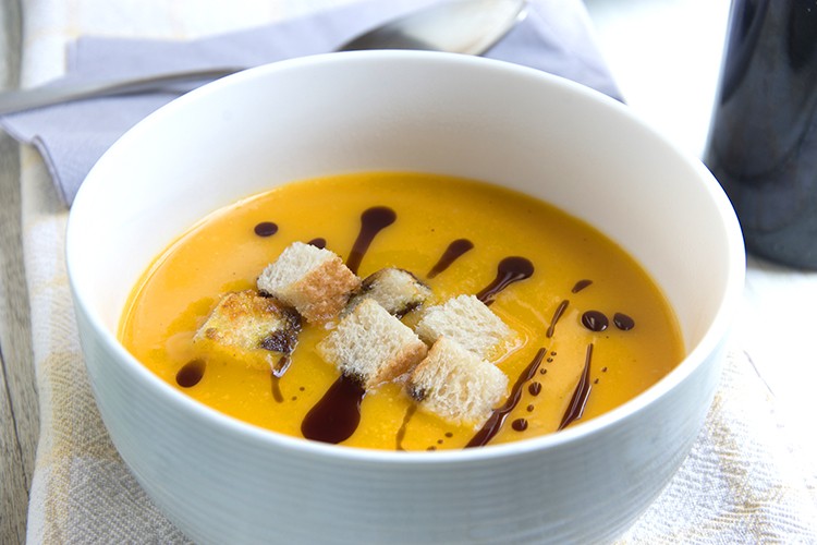 Kürbis-Apfel-Süppchen