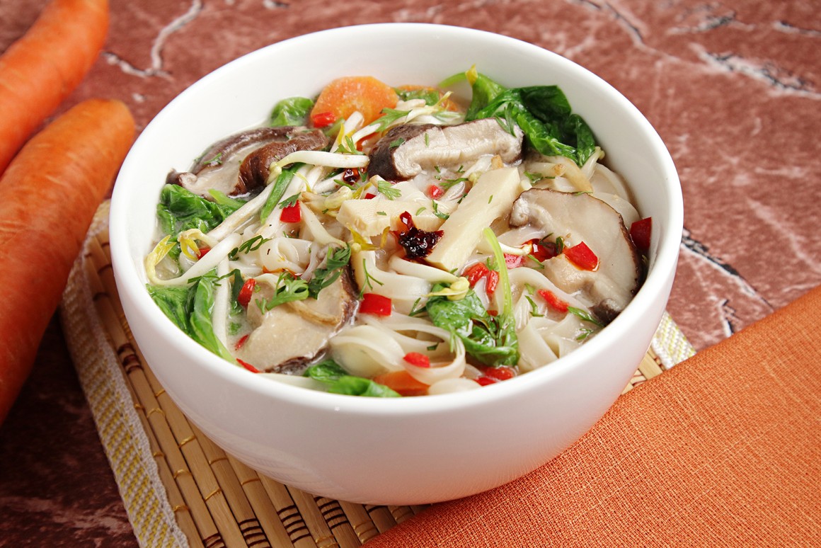 Erdnusssuppe mit Kokosmilch