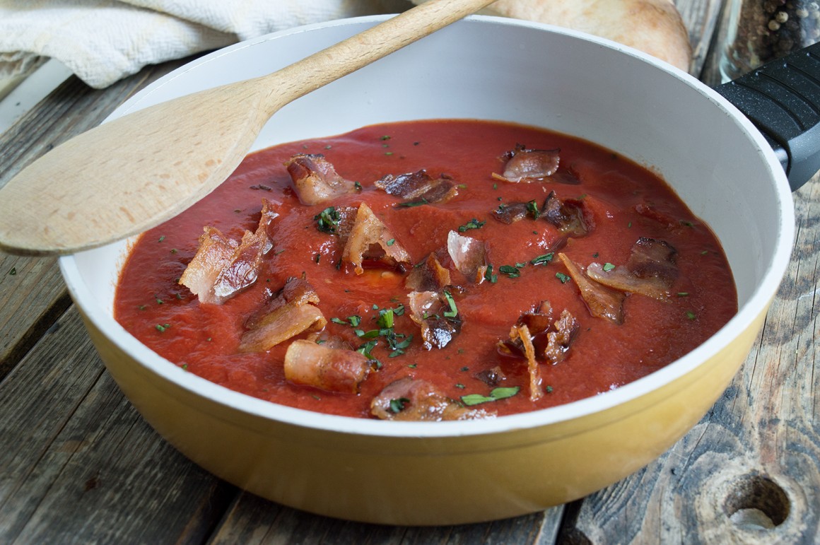 Sugo mit Speck - Rezept