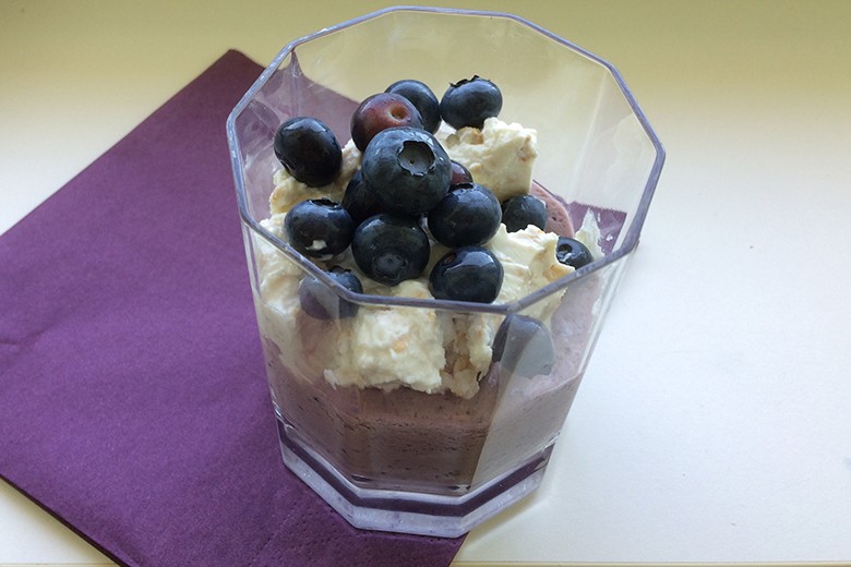 High Protein-Hafercreme mit Heidelbeeren