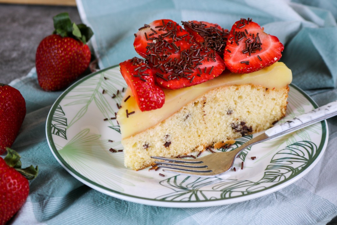 Schmandtorte mit Erdbeeren