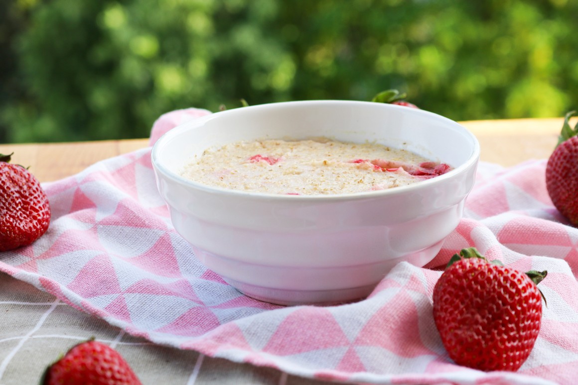Babybrei mit Erdbeeren