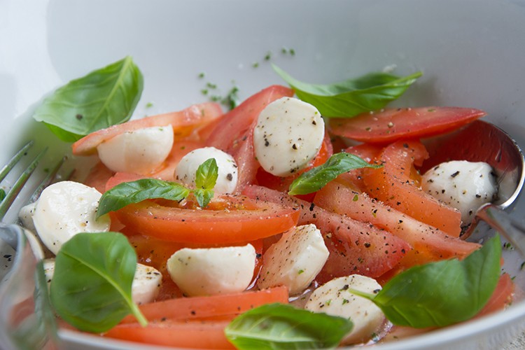 Tomaten-Mozzarella-Salat