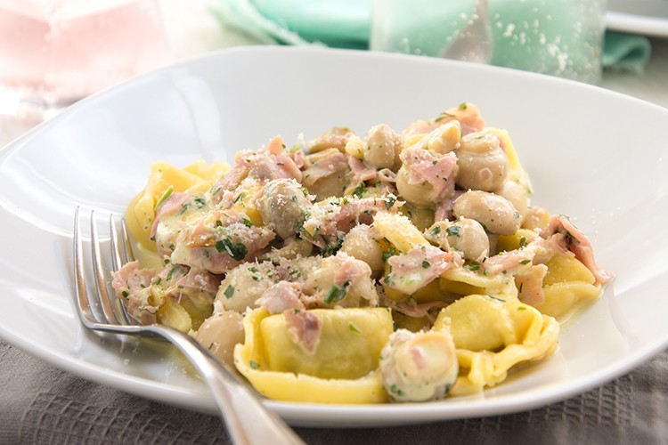 Tortellini mit Schinken-Orangensauce