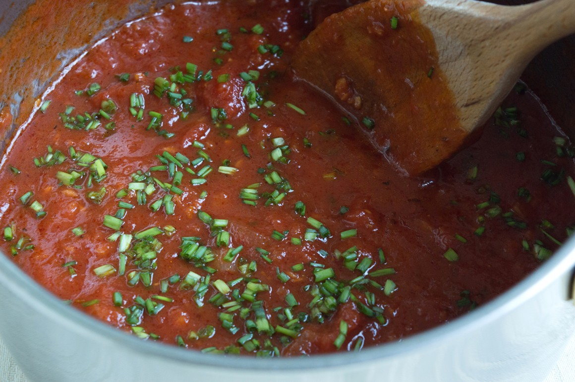 Tomatensauce mit Schnittlauch