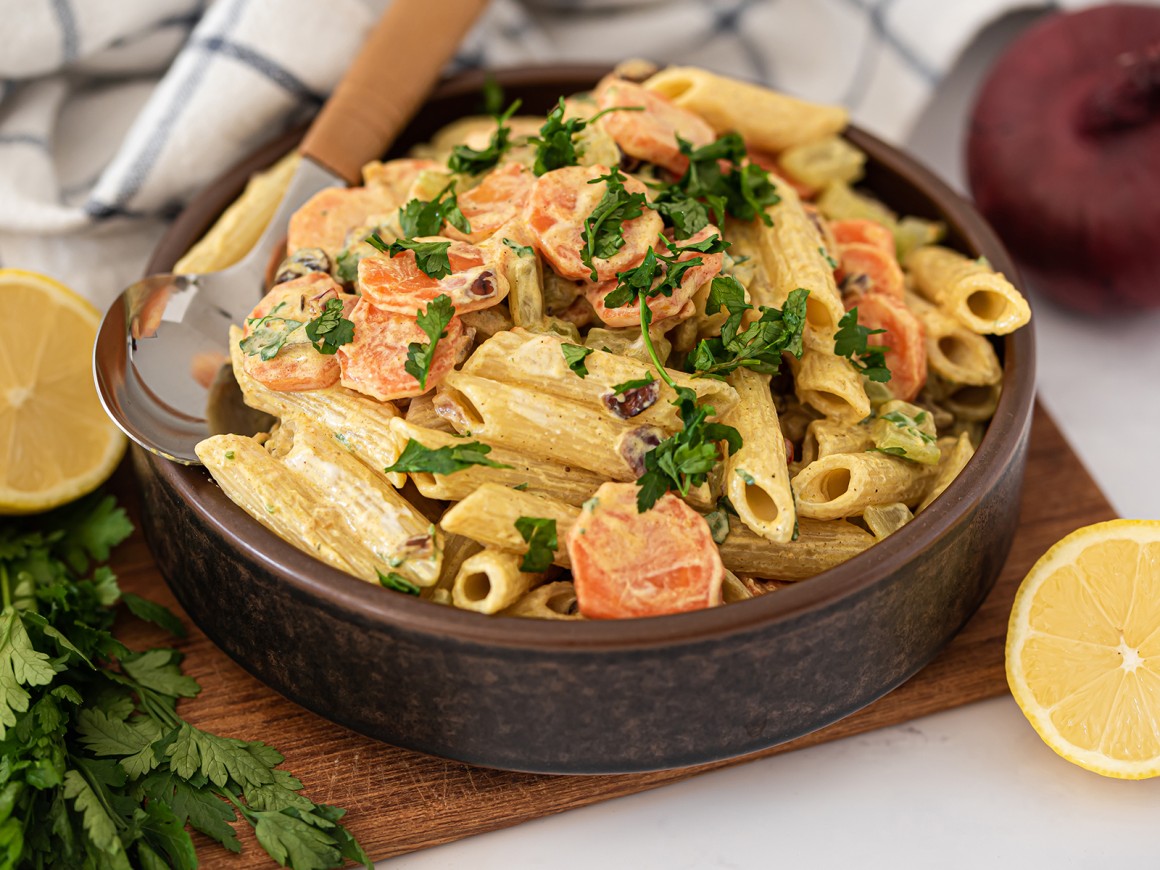 Nudelsalat mit Staudensellerie