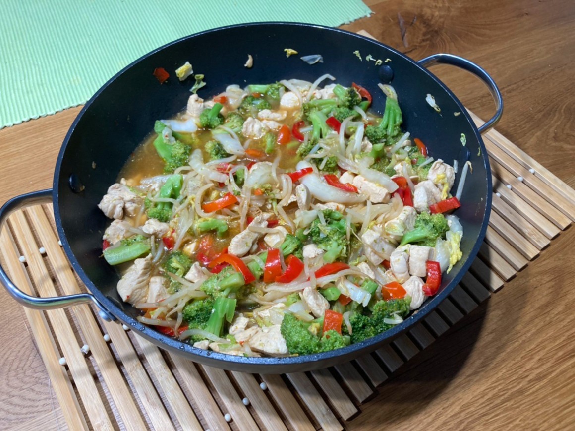 Wok-Hähnchen