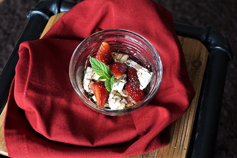 Süßer Camembertsalat