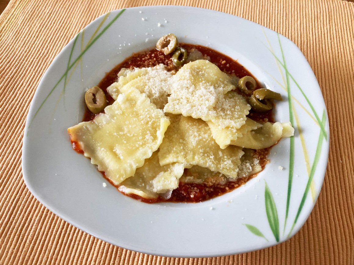 Ravioli in Tomatensauce