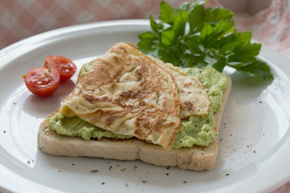 Avocadotoasts mit Ei