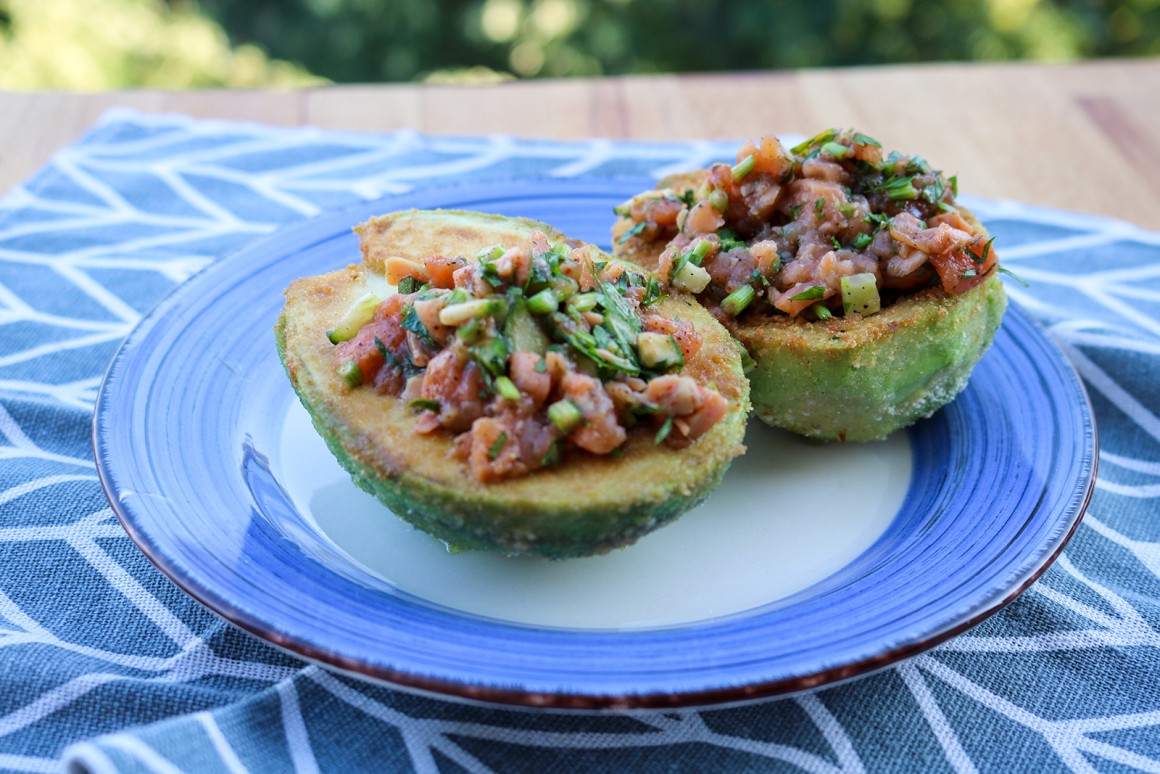 Gefüllte Avocado mit Lachs