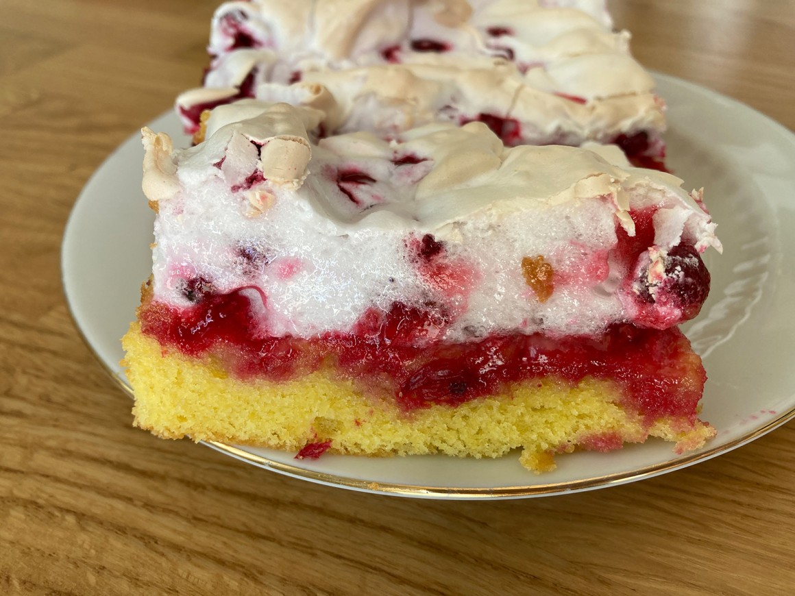 Verwunderlich Johannisbeerkuchen Vom Blech Mit Rührteig Und Baiser Bild