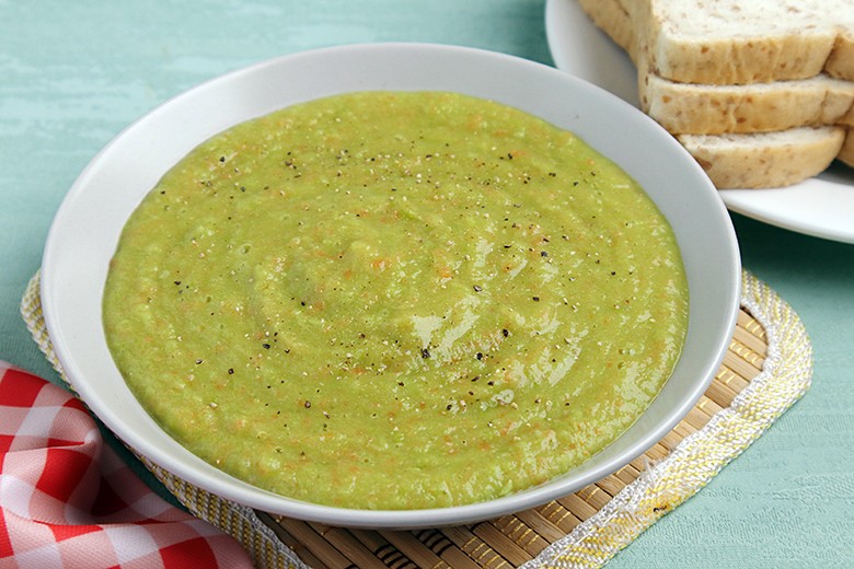 Pikante Erbsensuppe