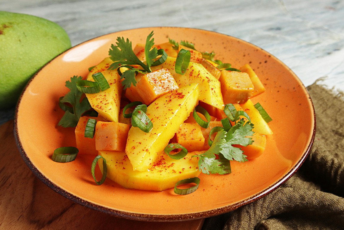 Süßkartoffelsalat mit Mango