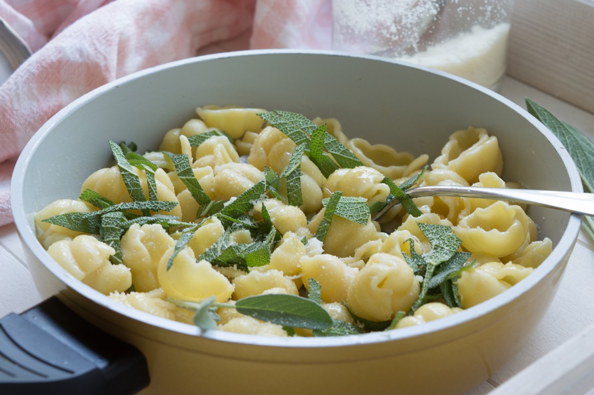 Buttersauce mit Salbei