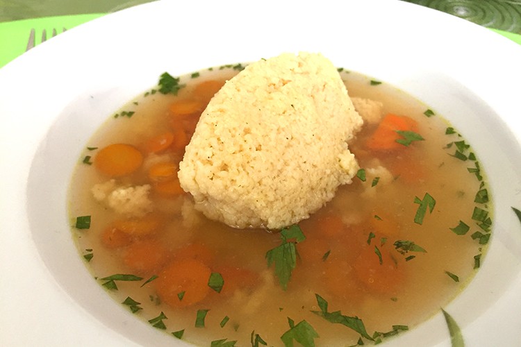 Schnelle Grießklößchensuppe