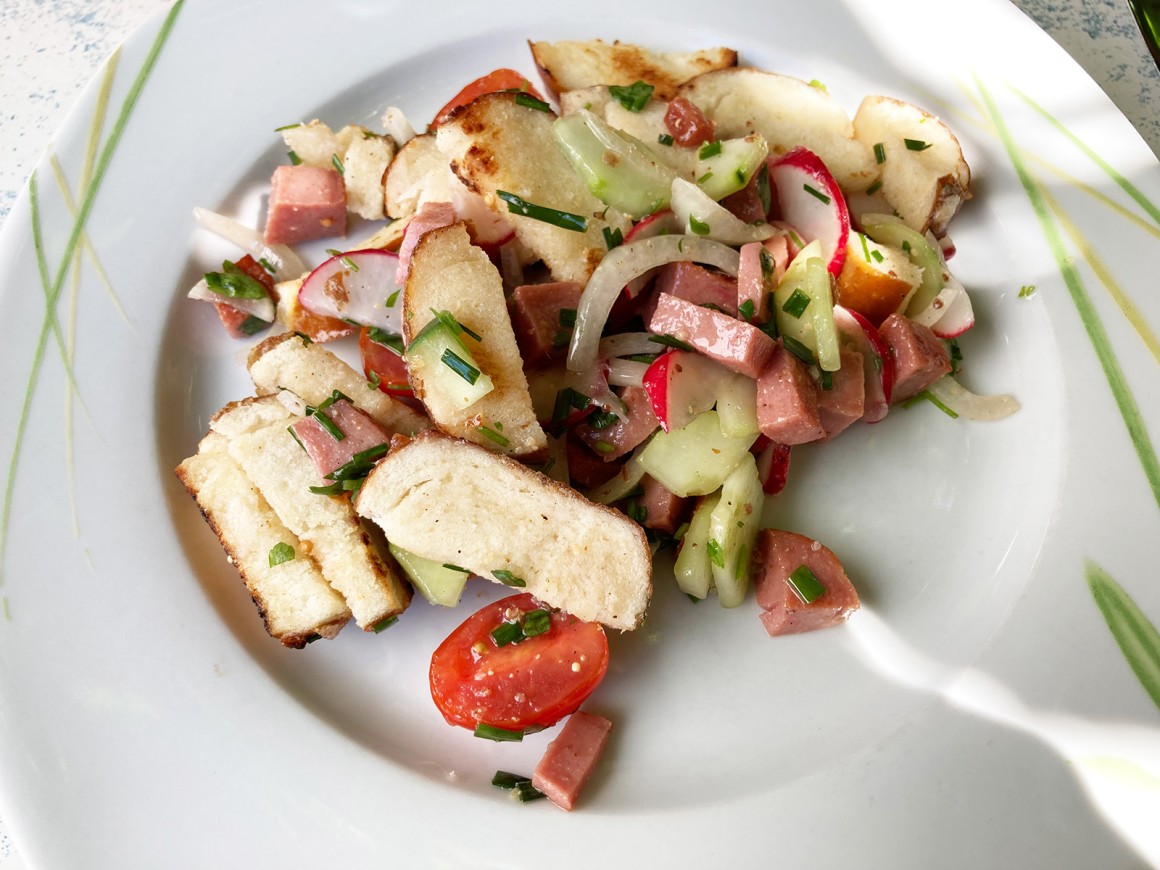Bayerischer Leberkäs-Salat