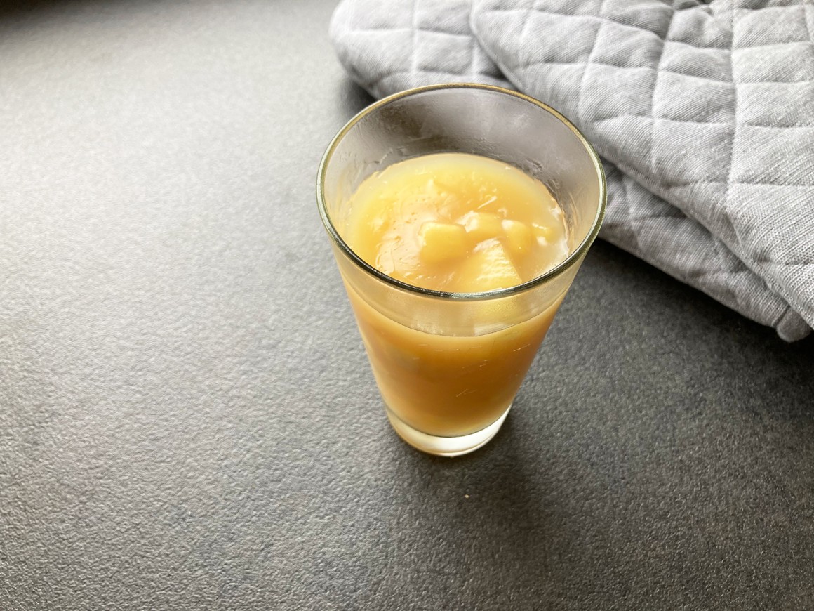 Apfel-Pudding mit Vanillepudding