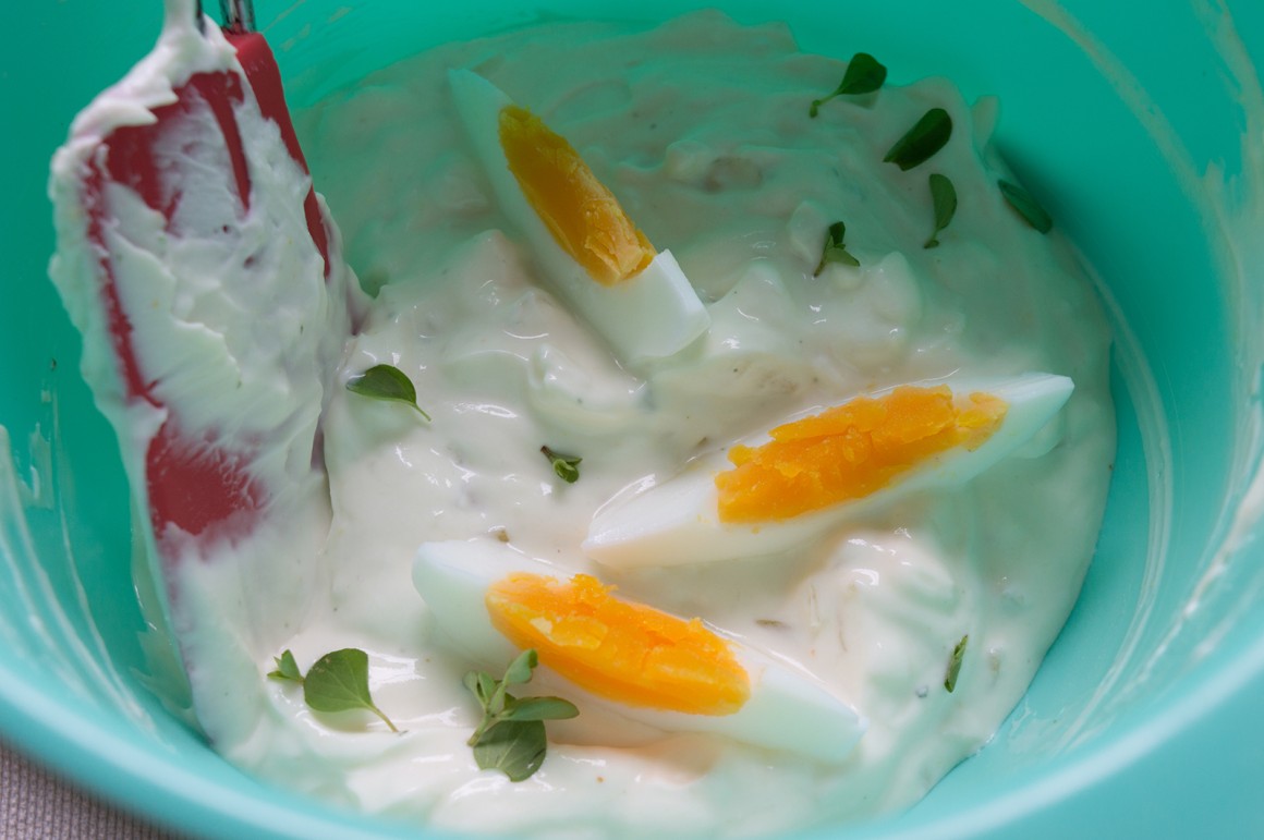 Knoblauchsauce mit Eiern