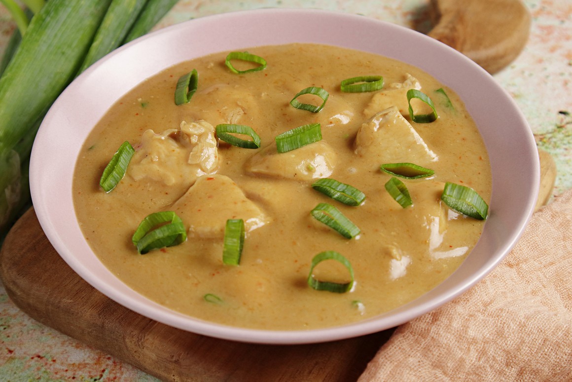 Hähnchen in Erdnusssauce