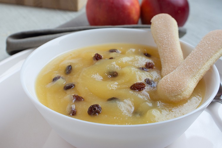 Lauwarmes Apfelmus mit Calvados