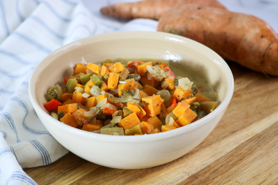 Süßkartoffelsalat mit Paprika und Ingwer