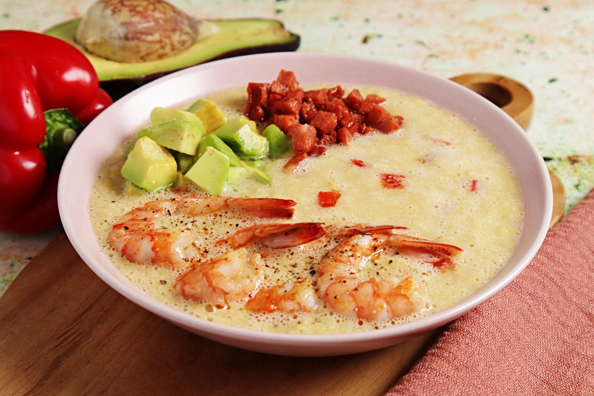 Maiscremesuppe mit Garnelen