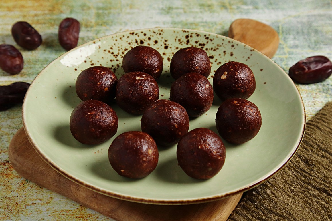 Energyballs mit Nüssen und Marzipan