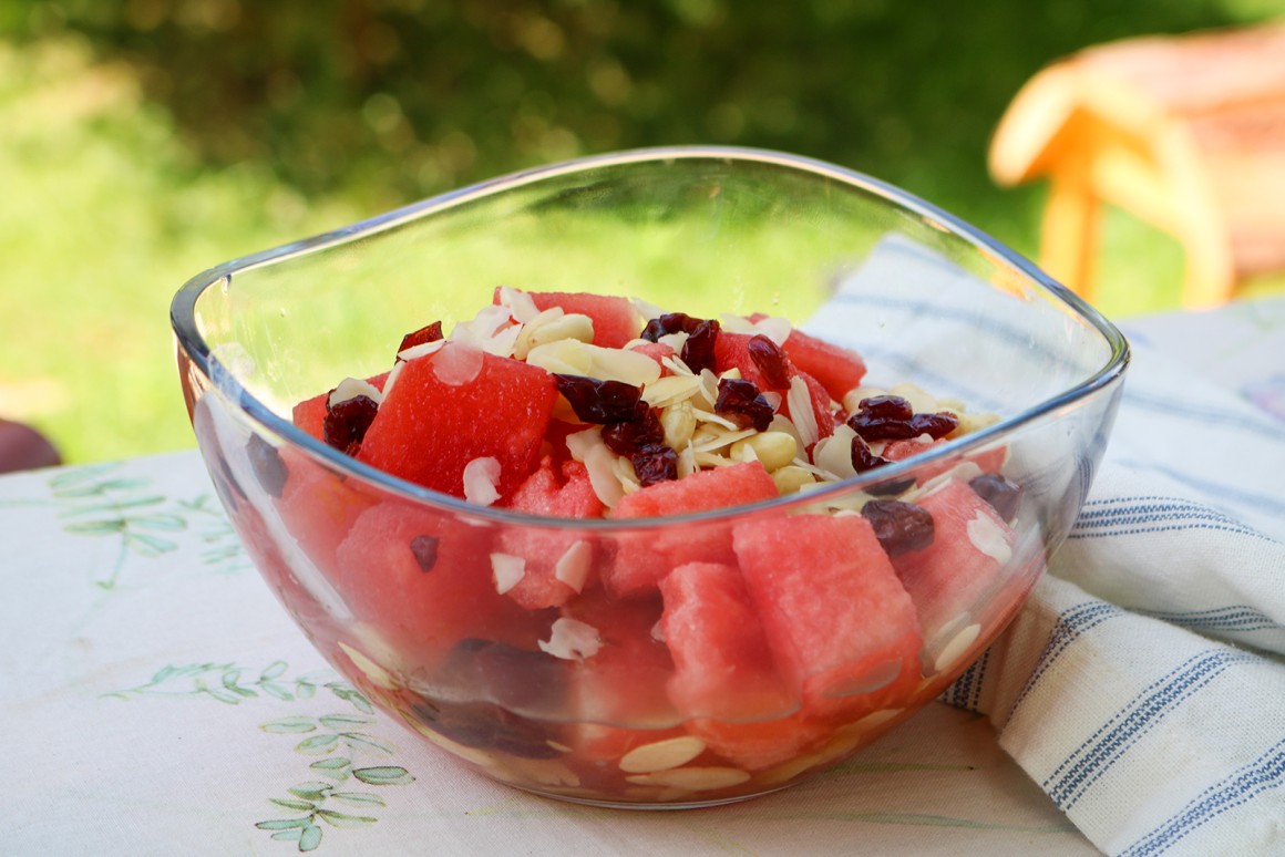 Wassermelone mit Rosinen
