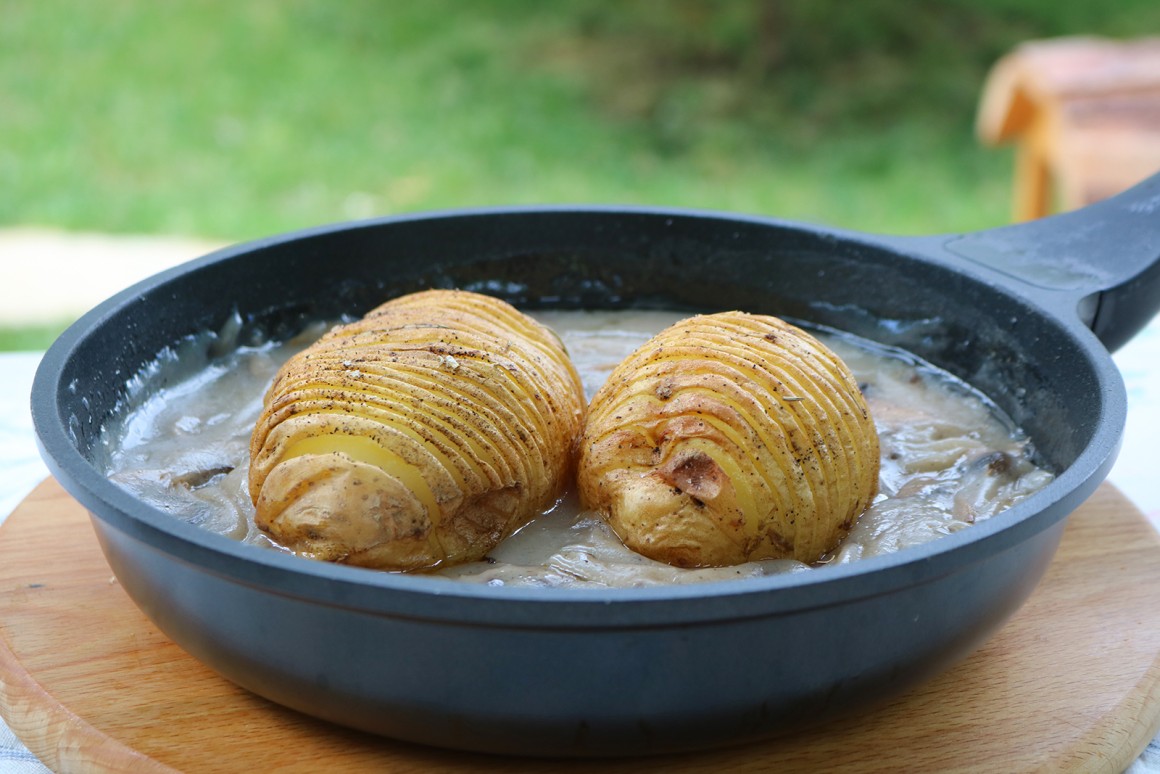 Fächerkartoffeln mit Pilzrahmsoße