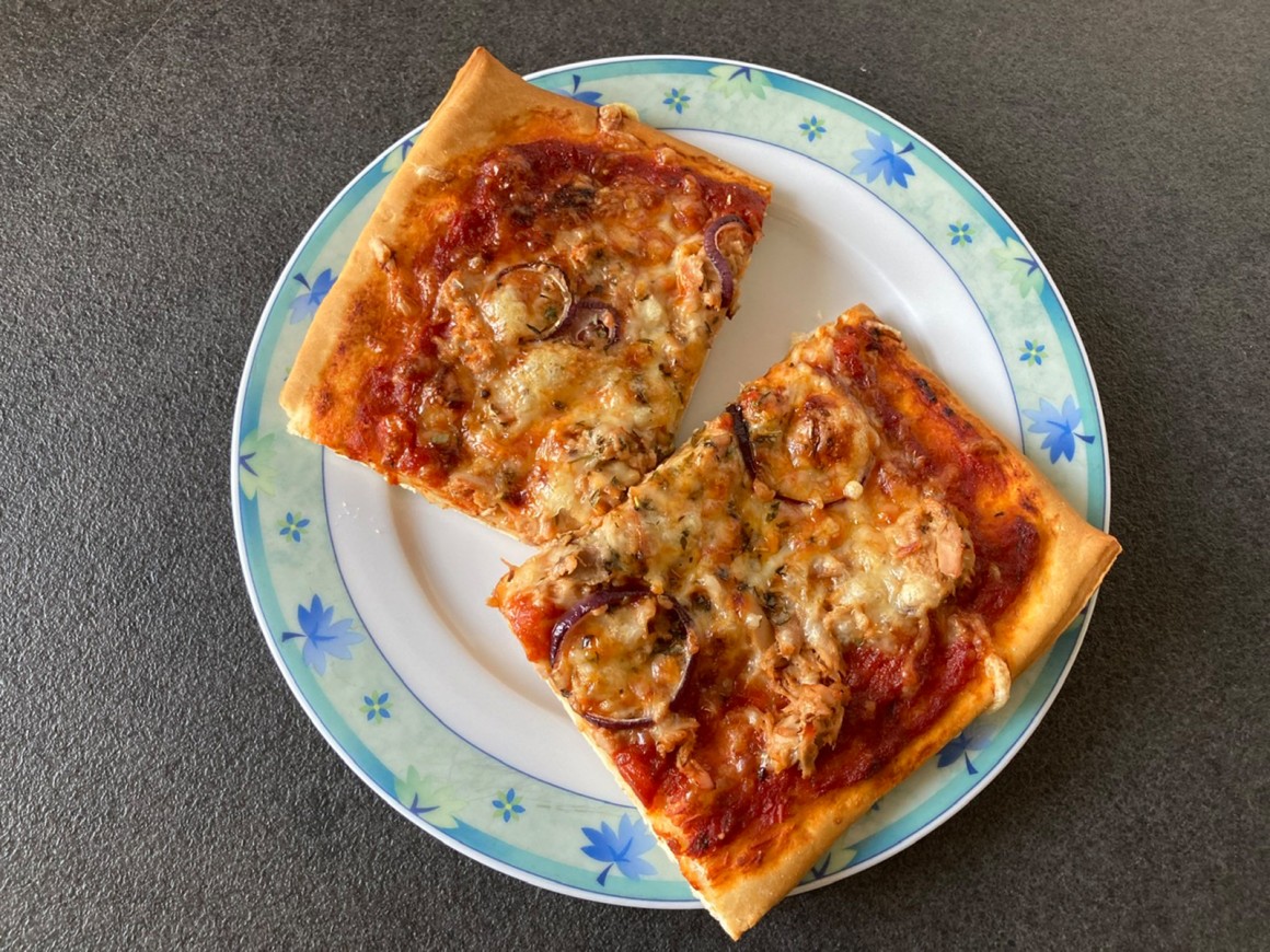 Pizza Tonno