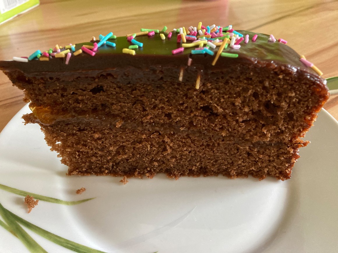 Schnelle Sachertorte mit ganzen Eiern