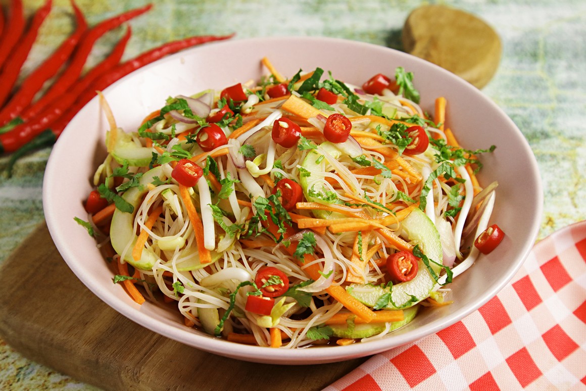 Vietnamesischer Reisnudelsalat