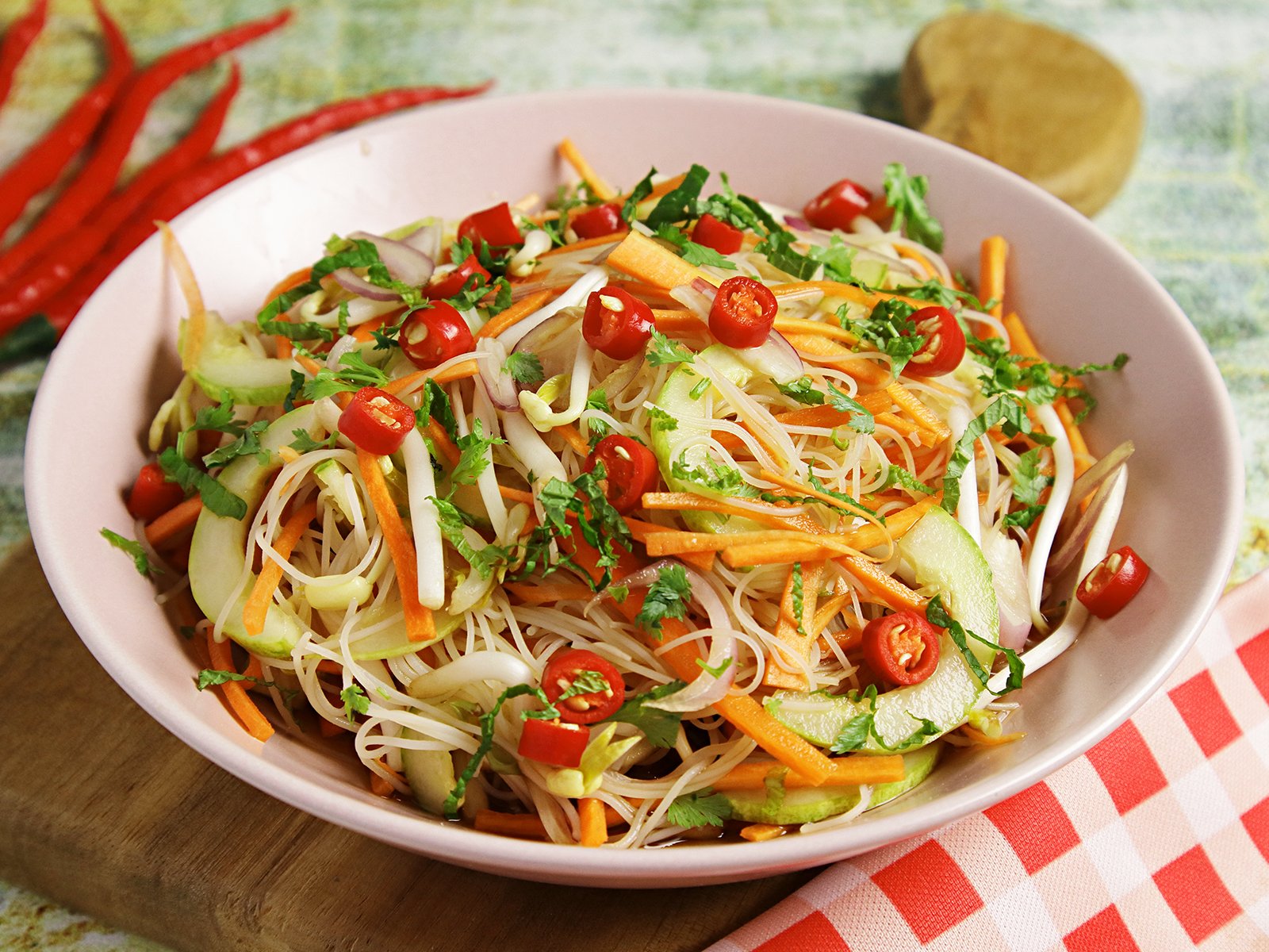 Vietnamesischer Reisnudelsalat