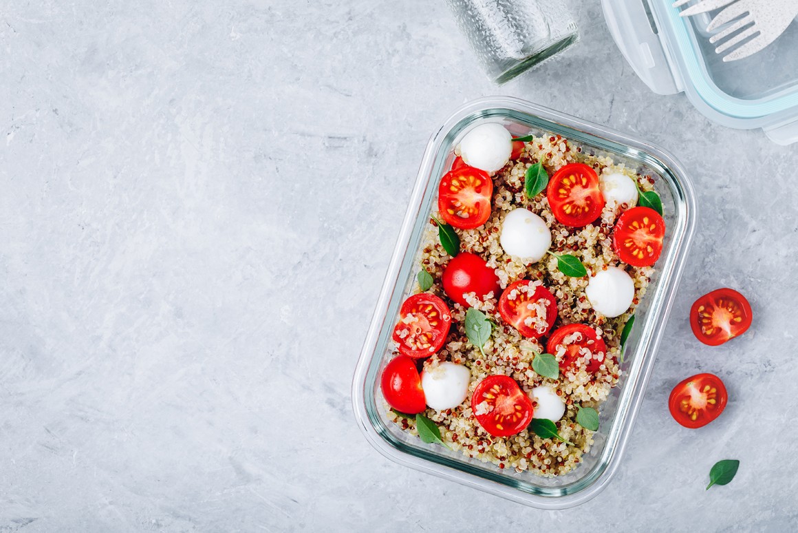 Quinoa-Salat mit Tomate und Mozzarella