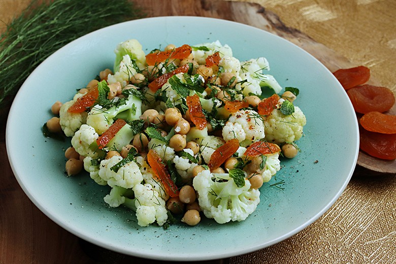 Blumenkohlsalat mit Aprikosen