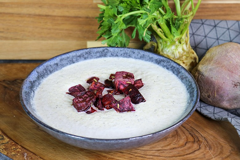 Rote Bete auf Selleriepüree