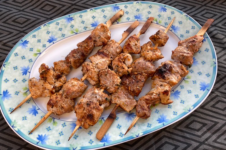 Schweinefleisch-Spießchen