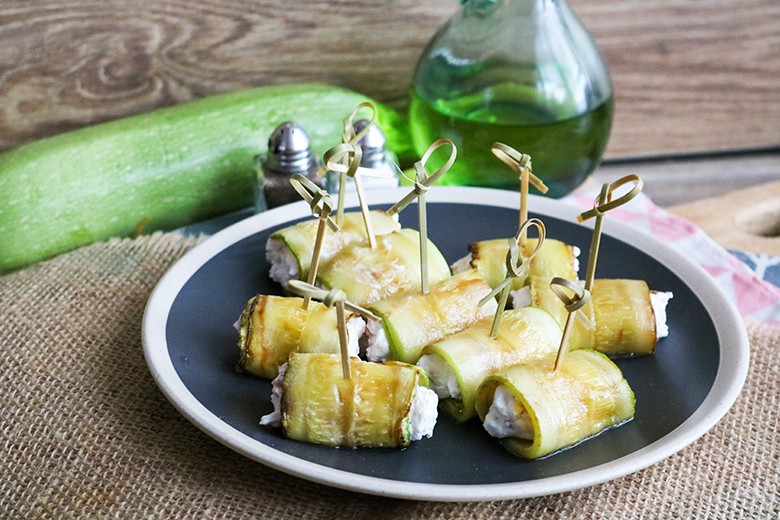 Zucchini-Lachsröllchen