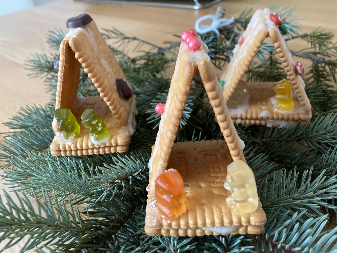 Essbare Häuschen aus Butterkeksen