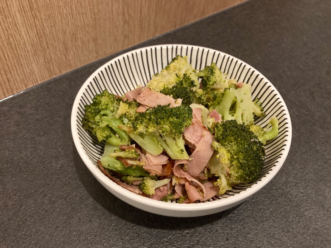 Brokkoli mit Schinken
