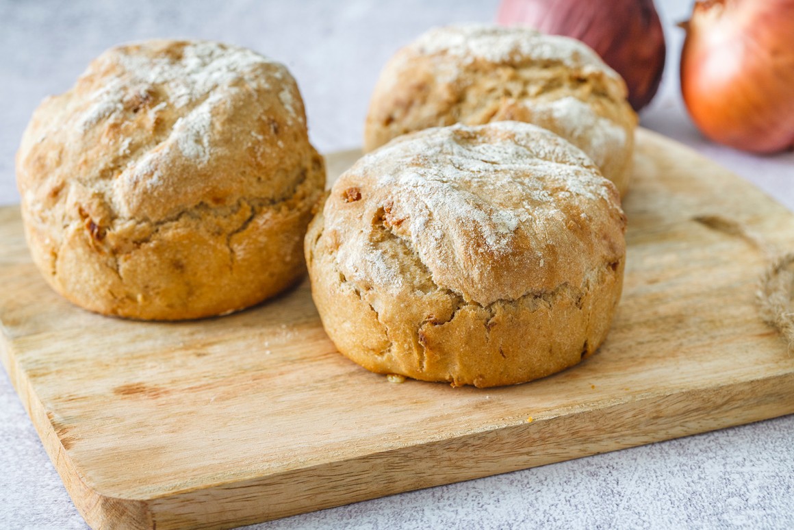 Zwiebelbrötchen - Rezept