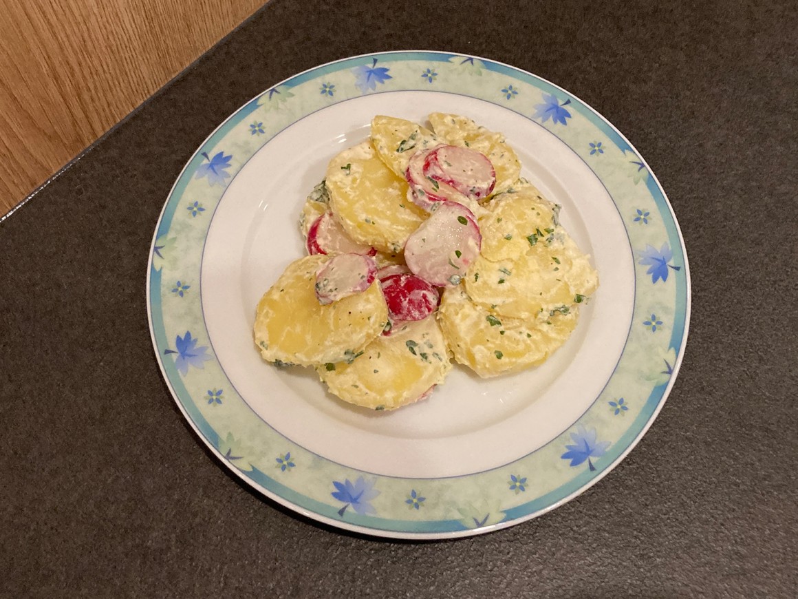 Kartoffelsalat mit Radieschen und Meerrettich - Rezept