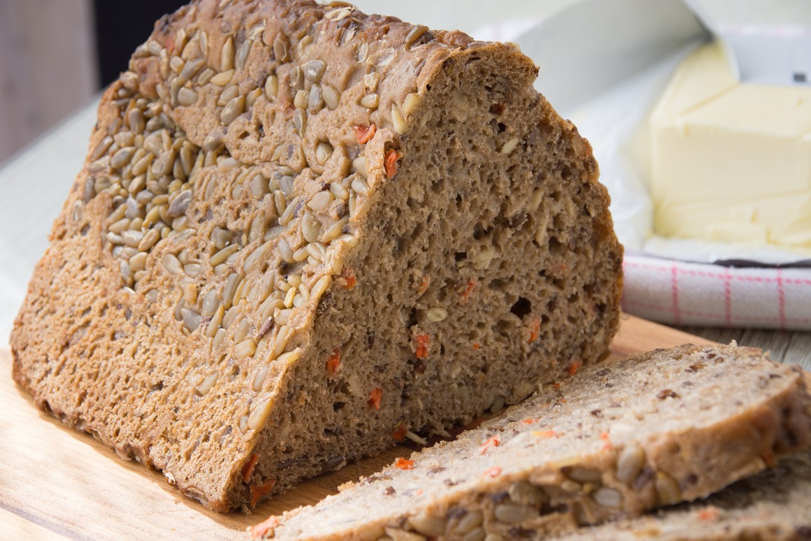 Möhren-Sonnenblumenkernbrot - Rezept